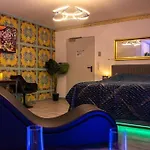 Luxury Love Room Spa Whirlpool Jacuzzi